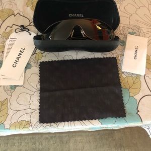 Chanel ladies sunglasses